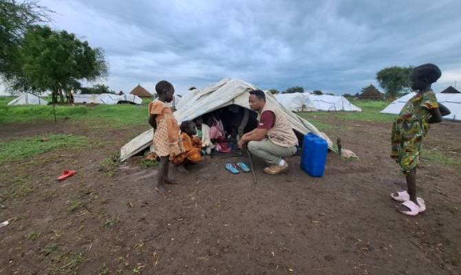 Refugees' temporarily shelter at Mathar